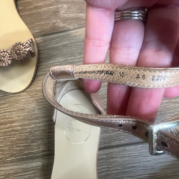 Jack Rogers Daphne Sandals - Picture 2 of 9